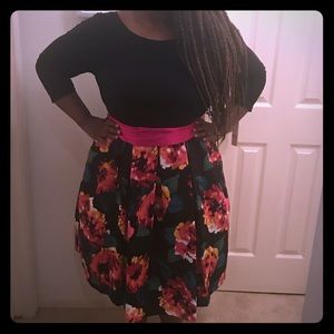 #NWT Gorgeous semi-formal dress with sash